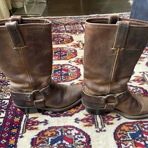 Frye Harness 12R brown leather boots size 6